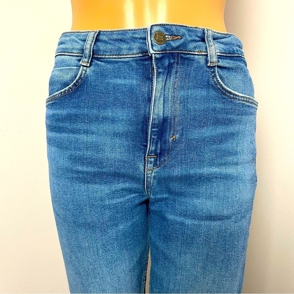 Zara High Rise Cropped Jeans – Side Slit | Blue | Size 6 - Picture 2 of 12